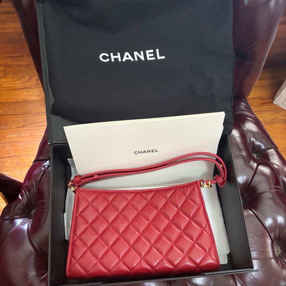 Chanel Red Clutch with Gold Accent - Picture 6 of 6